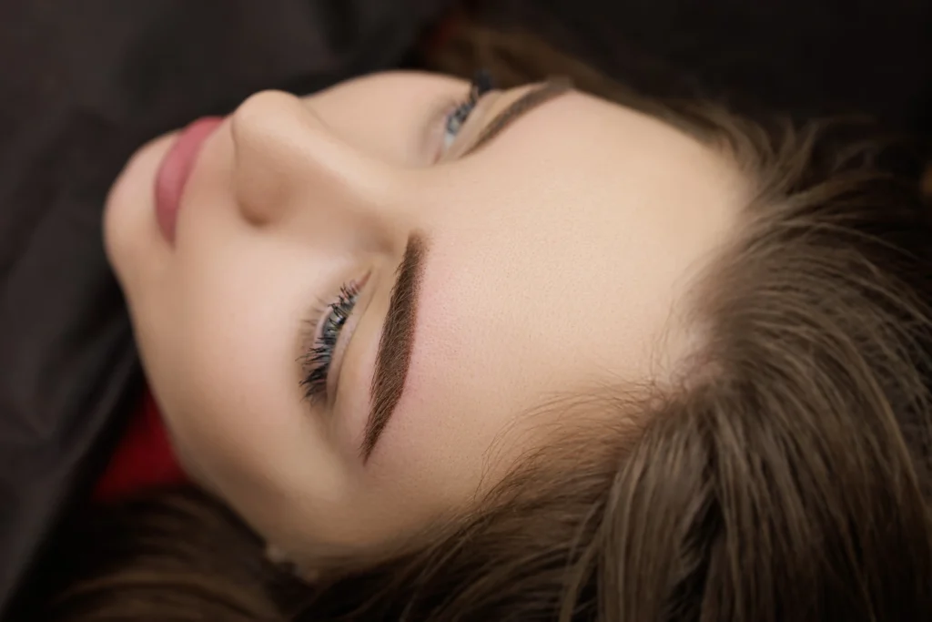 Cejas micropigmentadas